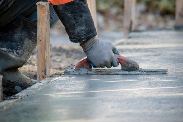 Best Concrete Walkway Installation  in Borger, TX